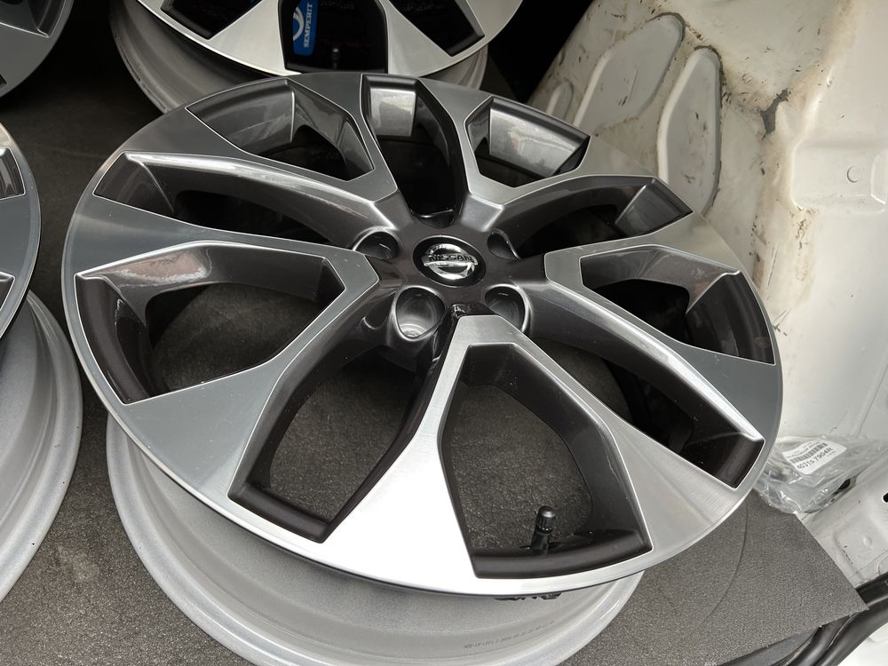 Диски r19 5 114.3 Nissan Rogue X-trail 5x114,3