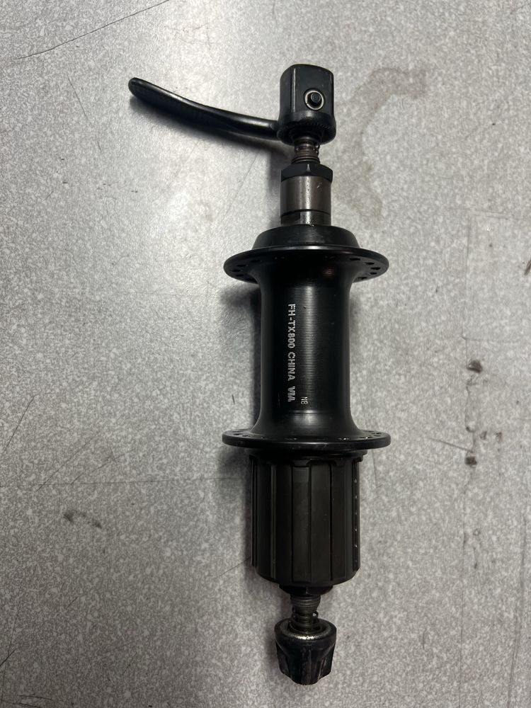 Piasta shimano 28 cali szybkozamykacz