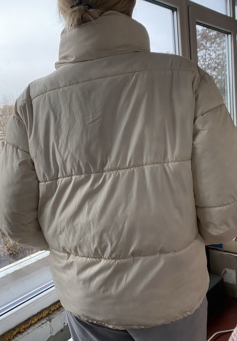 Куртка зима. Молочного цвета