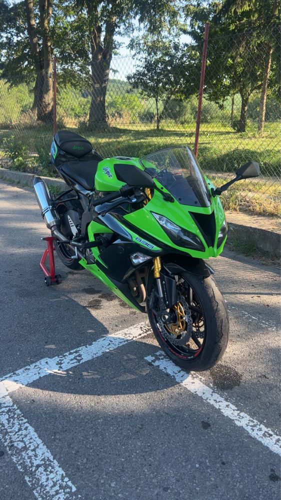 Kawasaki zx6r 636