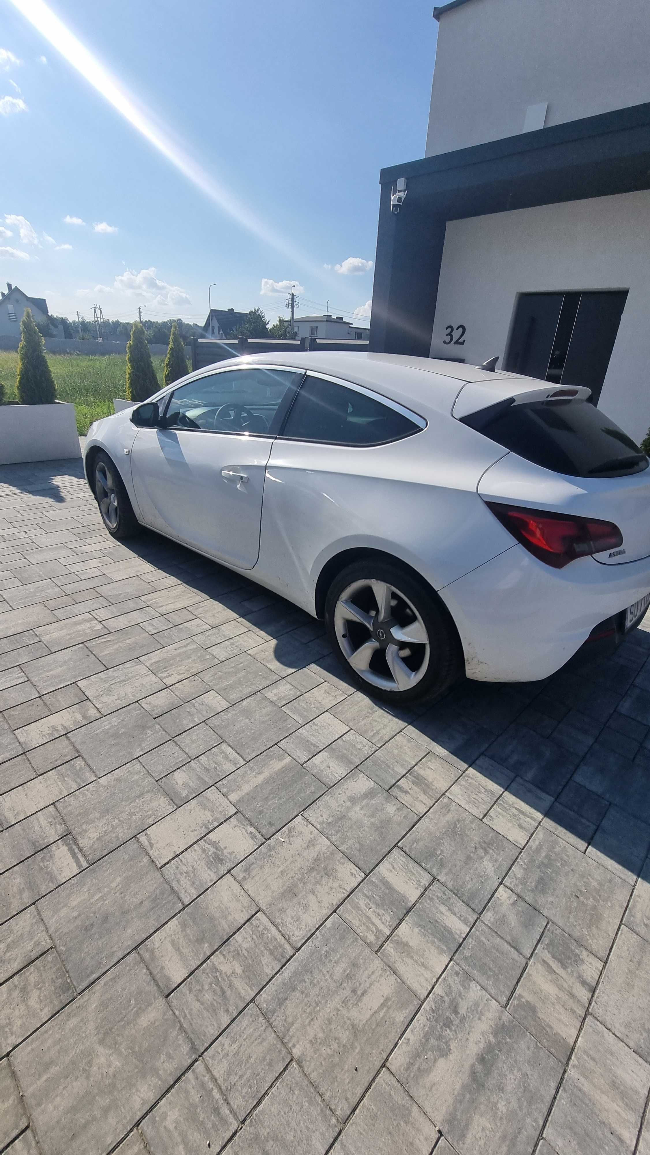 Opel astra OPC GTC 1.6 bi turbo diesel navi 2015r