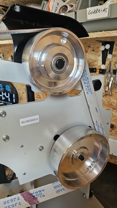 Lixadeira de cinta Belt Grinder com bancada