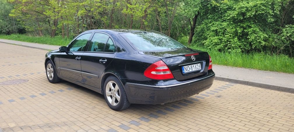 Mercedes E211 2.2 CDI automat 2005r.