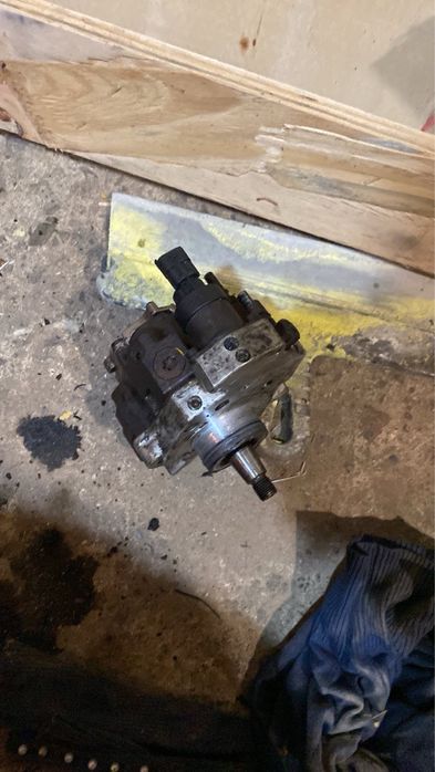 Продам паливний насос