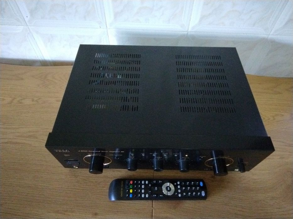 Amplificador integrado Teac A-R600