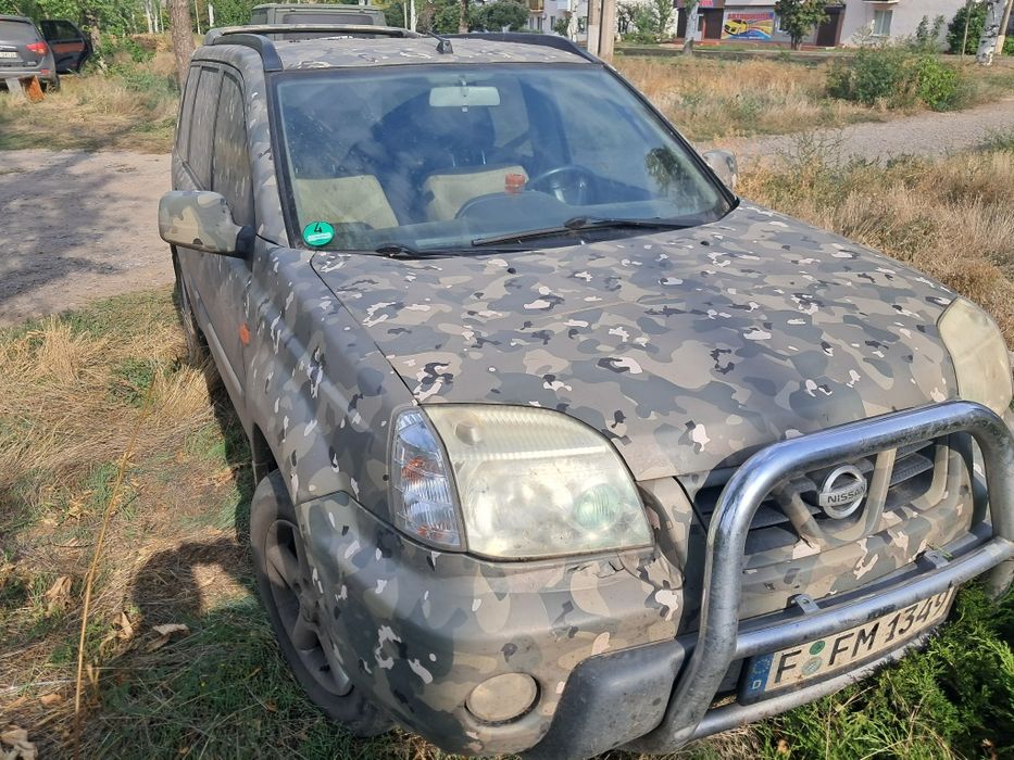 Автомобіль Ніссан х-трейл