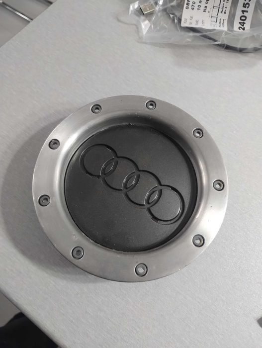 Kapsel felgi aluminiowej Audi numer części w opisie ogłoszenia
