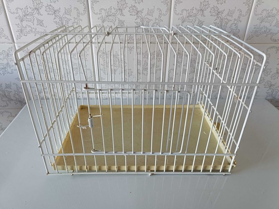 Gaiola pequena de transporte