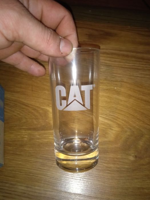 Zestaw 6 oryginalnych niespotykanych szklanek CAT Caterpillar szklanki