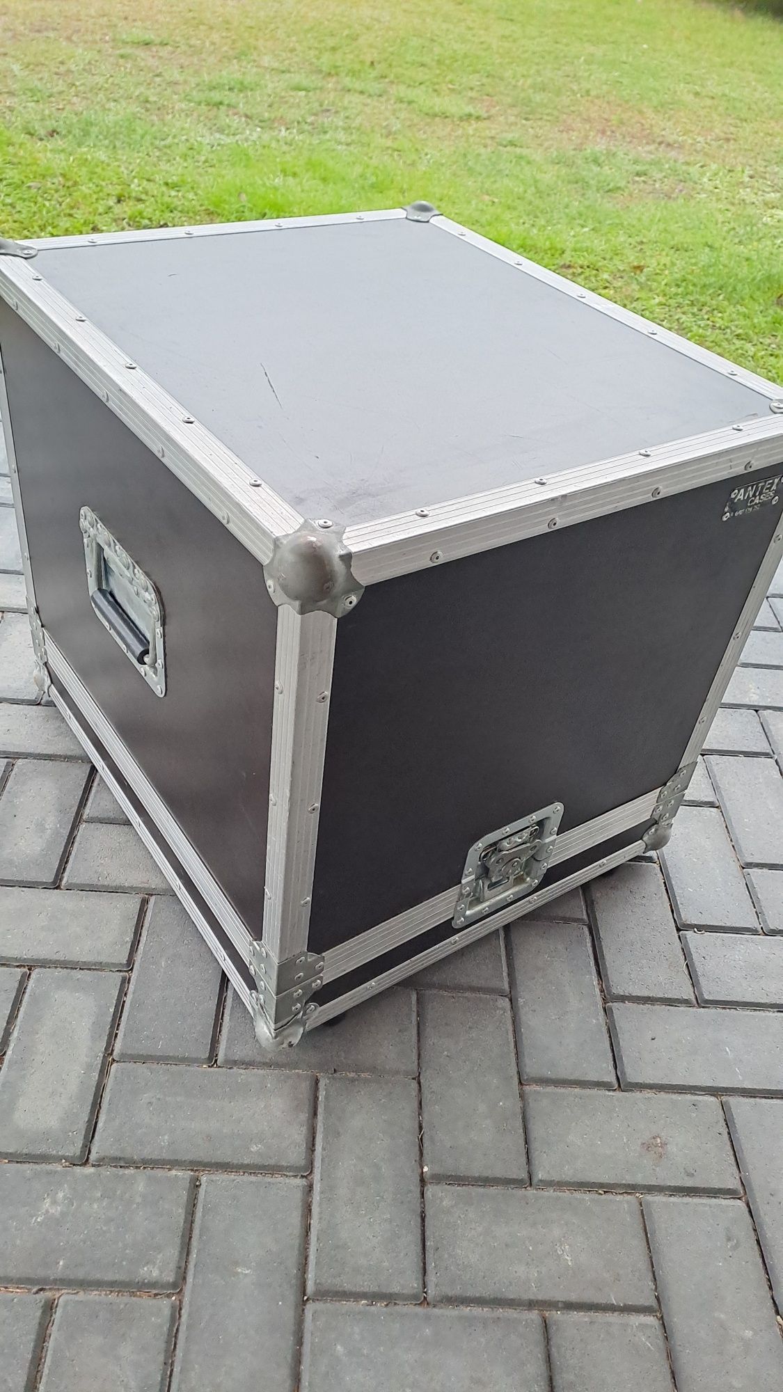 Case skrzynia na kolumny głowy ruchome basy subbas kablarka
