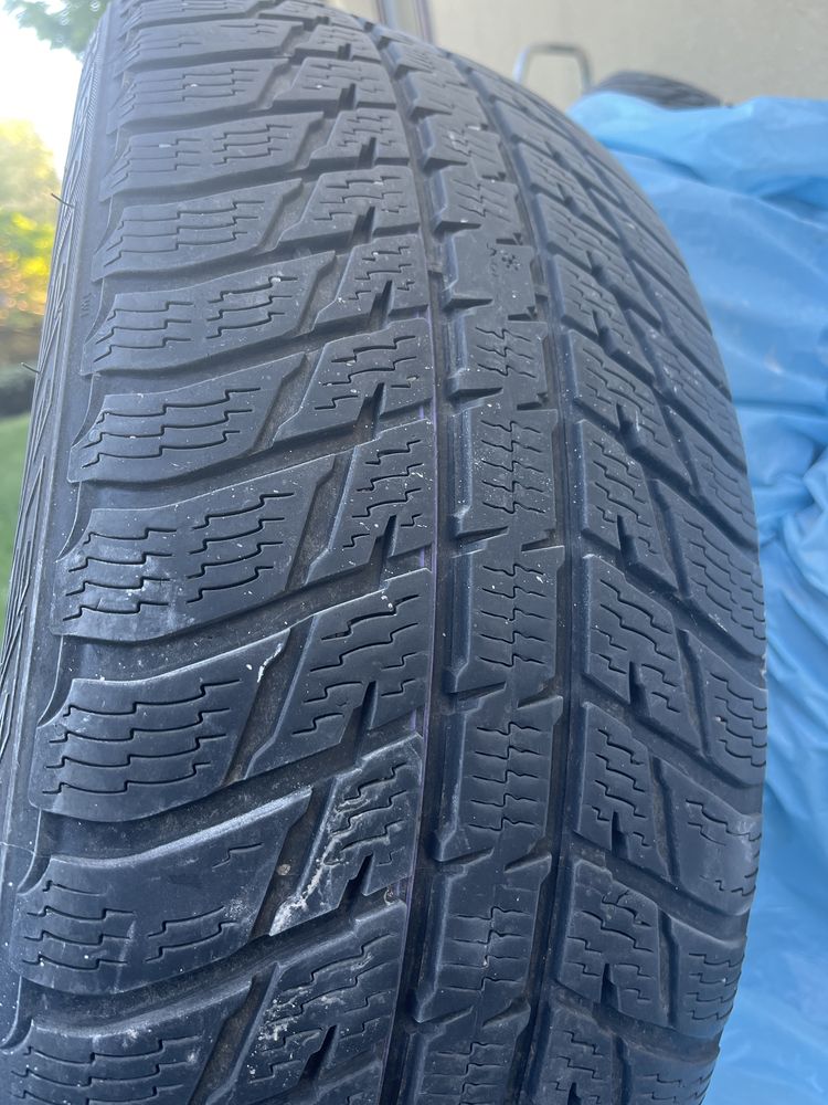 Opony Nokian WR Suv3 235/55R20