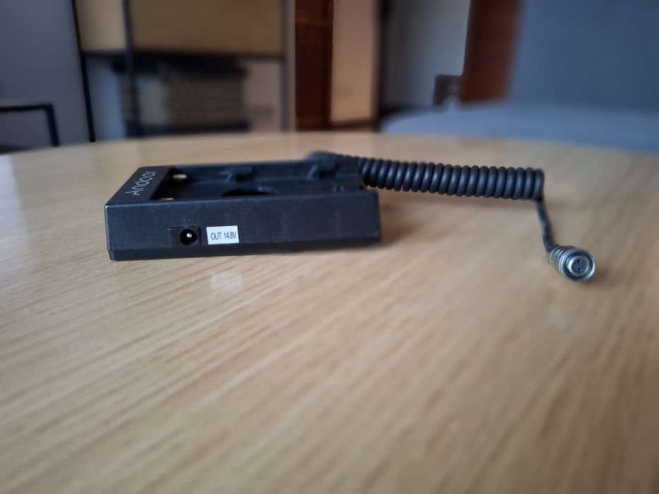 Andoer BMPCC 4K adapter do Sony NP