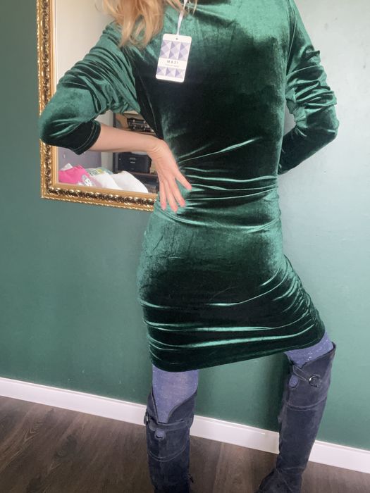 Nowa sukienka aksamitna rozm L