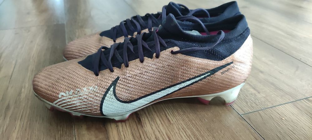 Używane korki pół profy Nike Zoom Mercurial Vapor 15 Pro FG r. 43