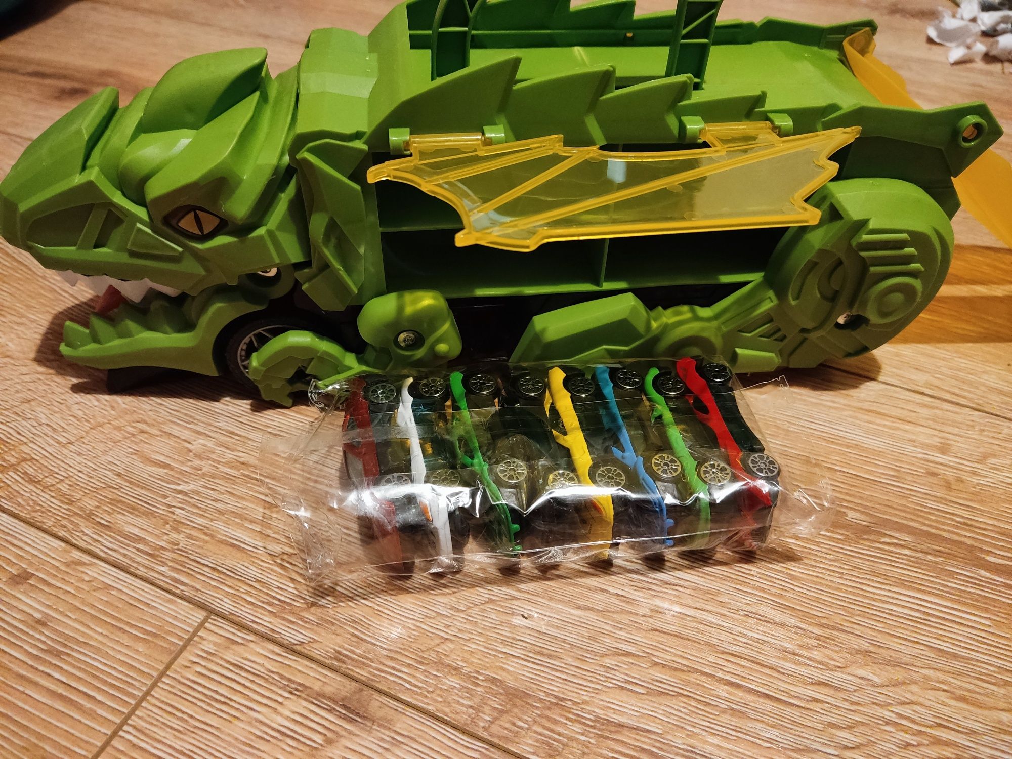Transporter t-rex zamiennik hot wheels nowy