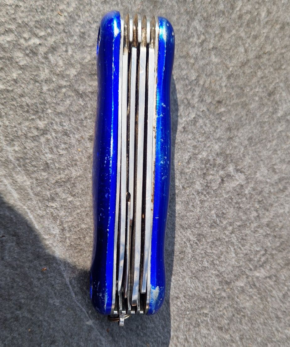 Sheffield Week - ender stary angielski scyzoryk multitool.