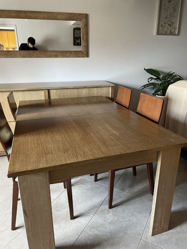 Mesa de madeira extensivel