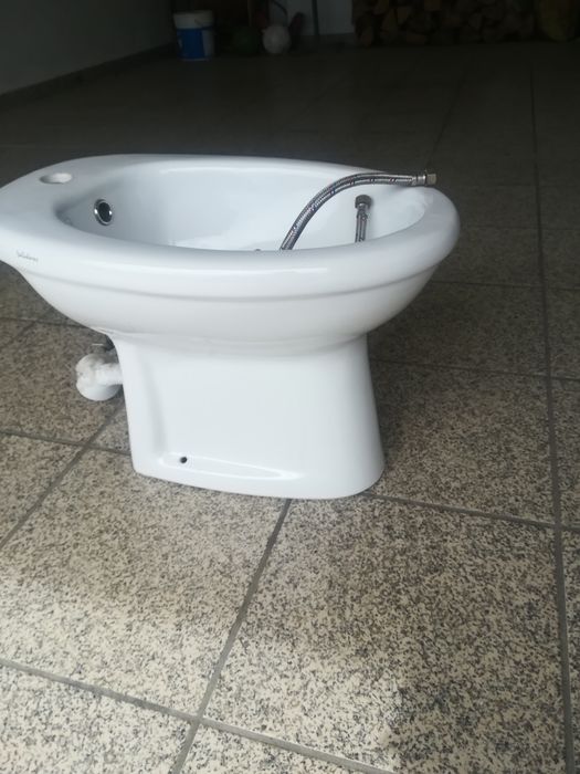 Bidé Valadares como novo.