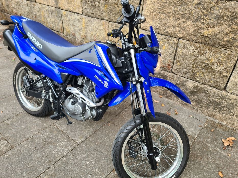 Vendo Suzuki DR 125SM original.