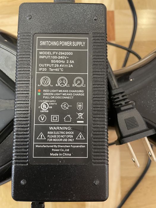 Продам Гіроскутер SWAGTRON T5.