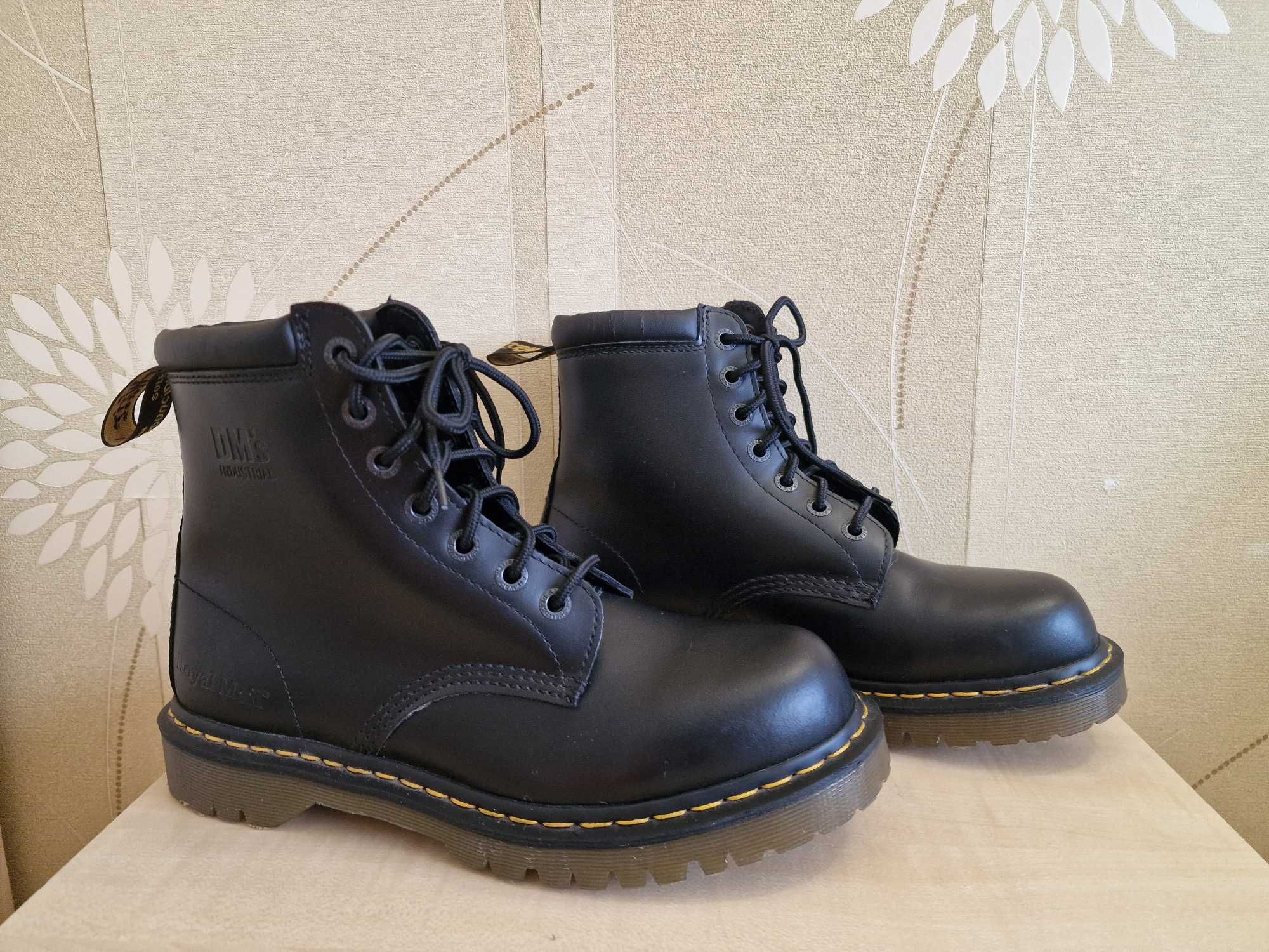 Ботинки Dr Martens Industrial Royal Mail оригинал размер 43