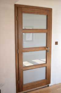 Nowe drzwi dębowe 75-205  2 sztuki