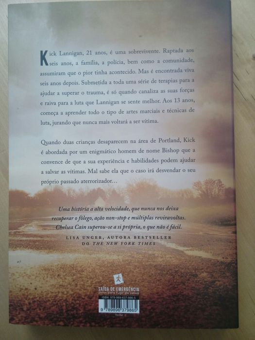 Livro "Nunca Perdoar, Nunca Esquecer"