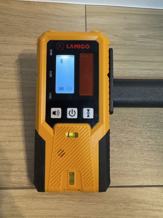 Odbiornik do niwelatora laserowego z uchwytem