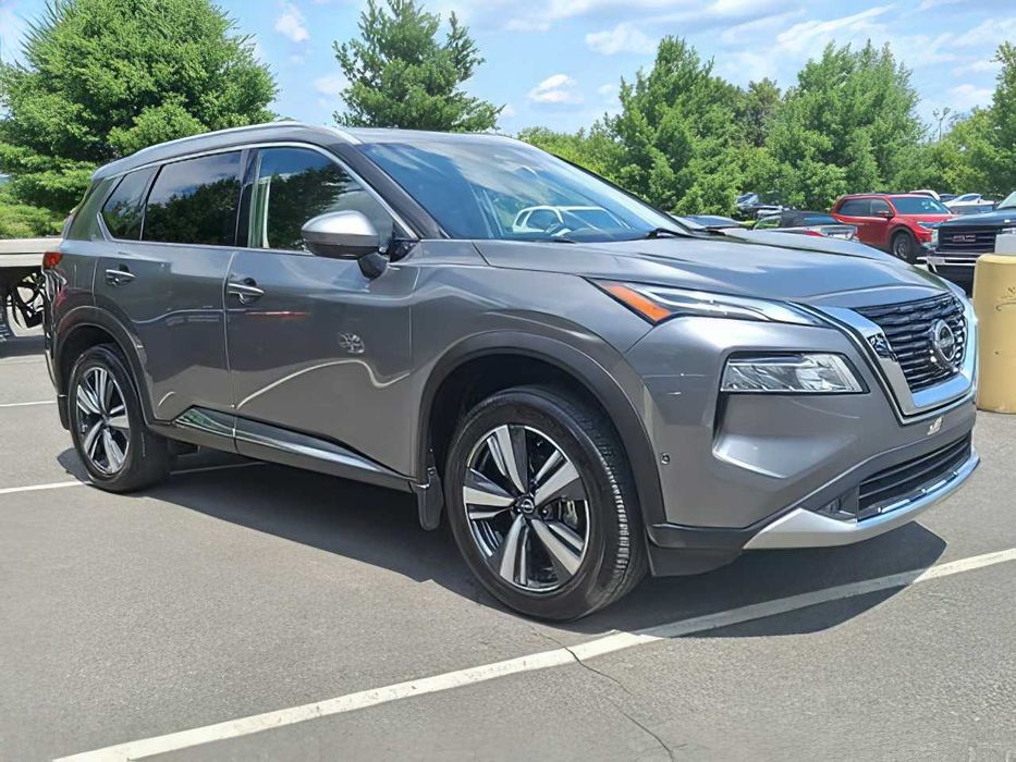 Nissan Rogue      2022