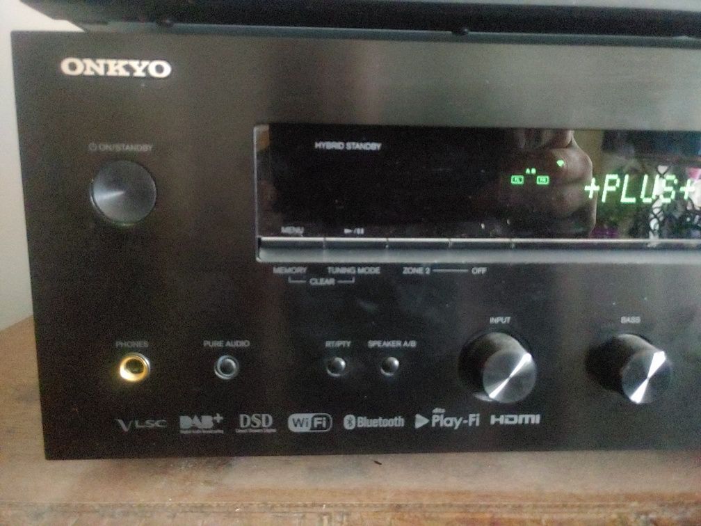 Amplituner onkyo tx 8270