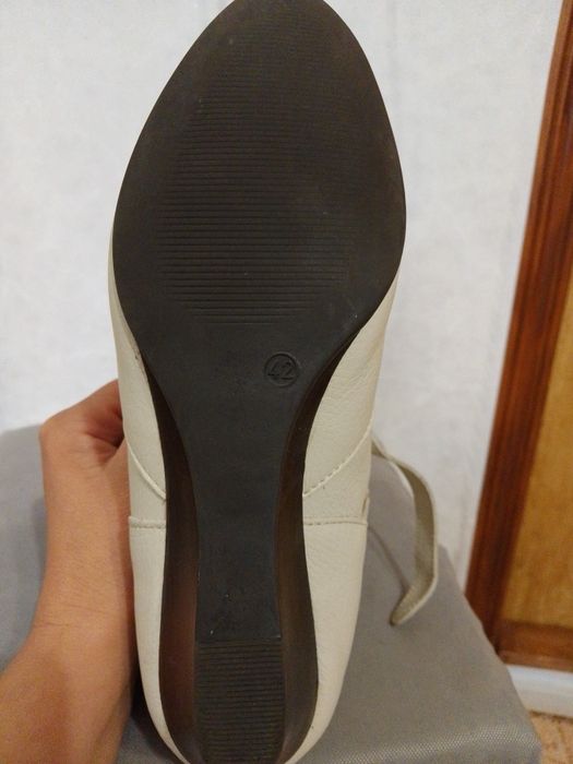 Жіночі чоботи. Ботінки, Женские сапоги