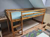 Łóżko drewniane wysokie