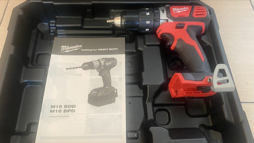 Milwaukee m18. Wrętarka bpd udar+ walizka. Nowe