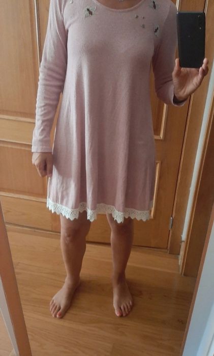 Vestido rosa c renda e bordados, M