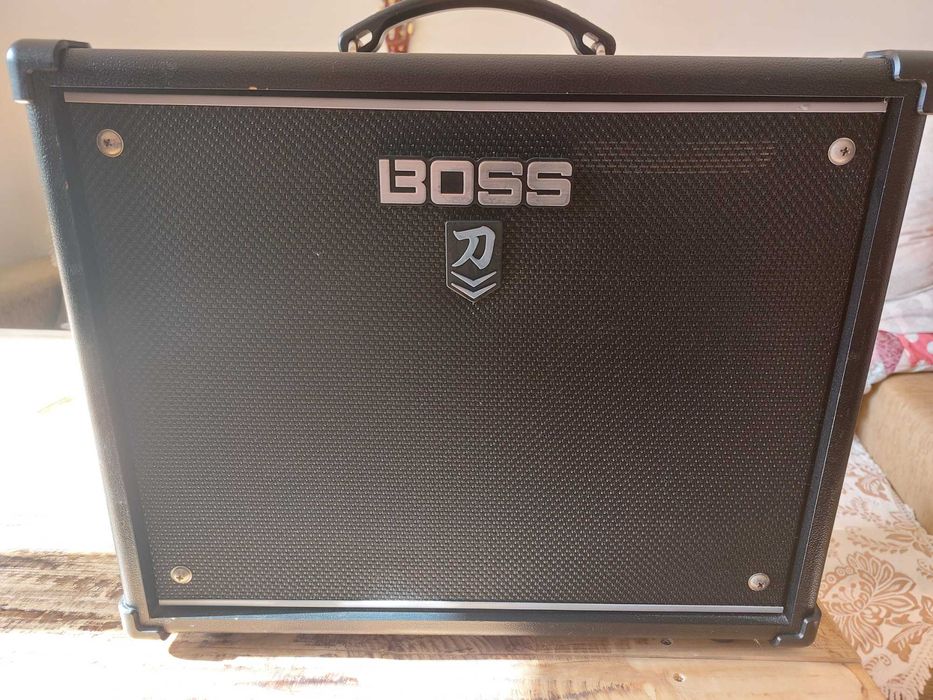 Amplificador BOSS KATANA 50W como novo