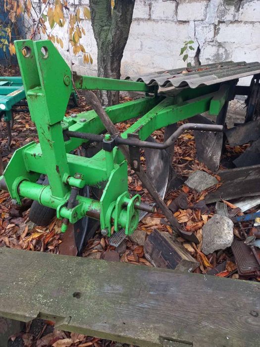 Навісний плуг ПЛН 3-35