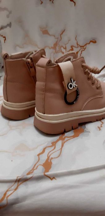 ботики, тапки, чобітки