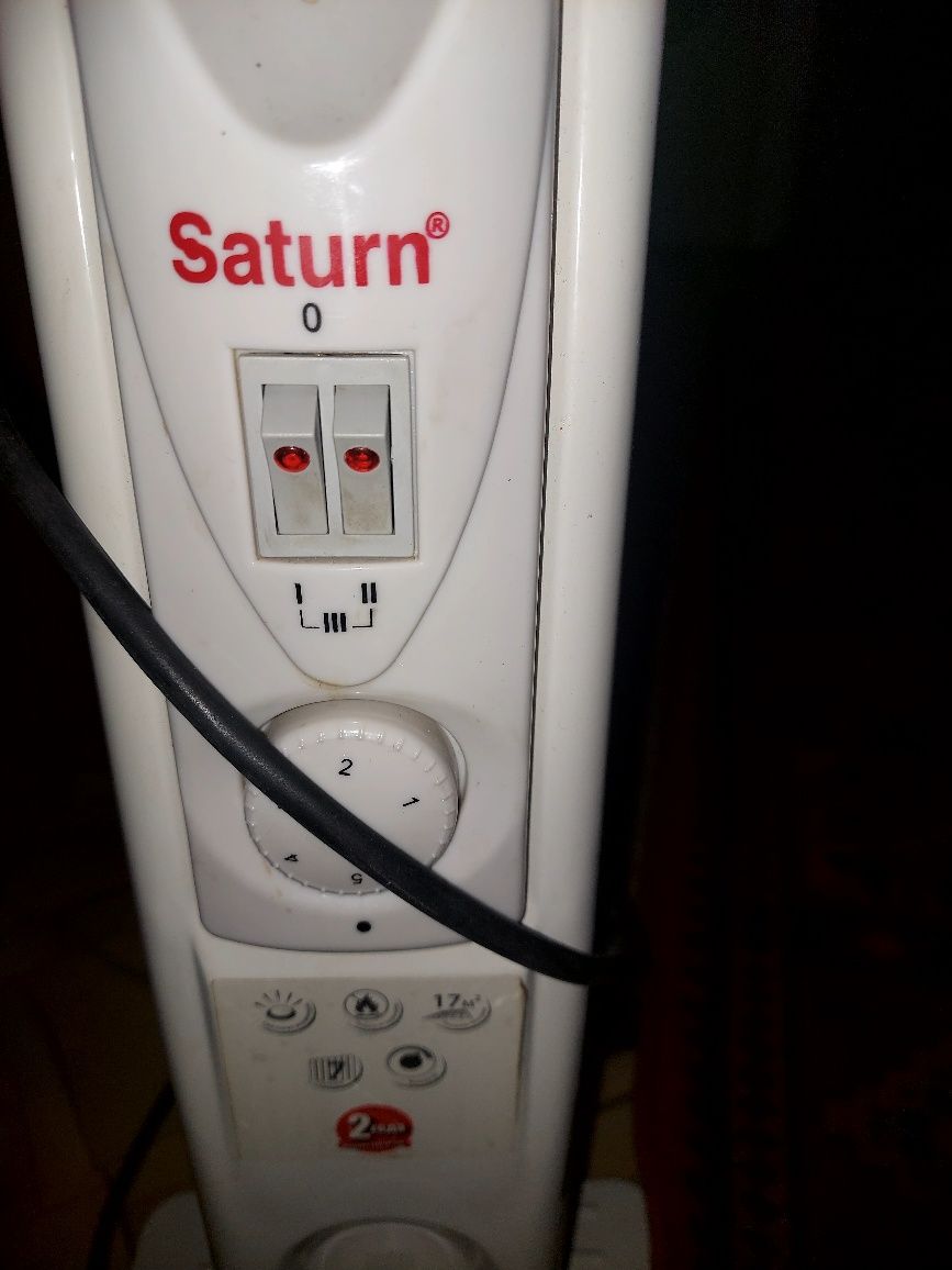 Продам масляный обогреватель  Saturn
