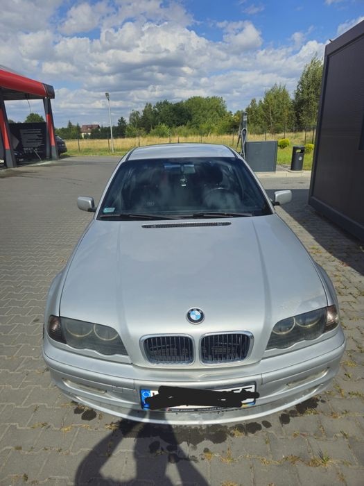 Bmw 318i 1998r koła lato +  zima  + dodatki
