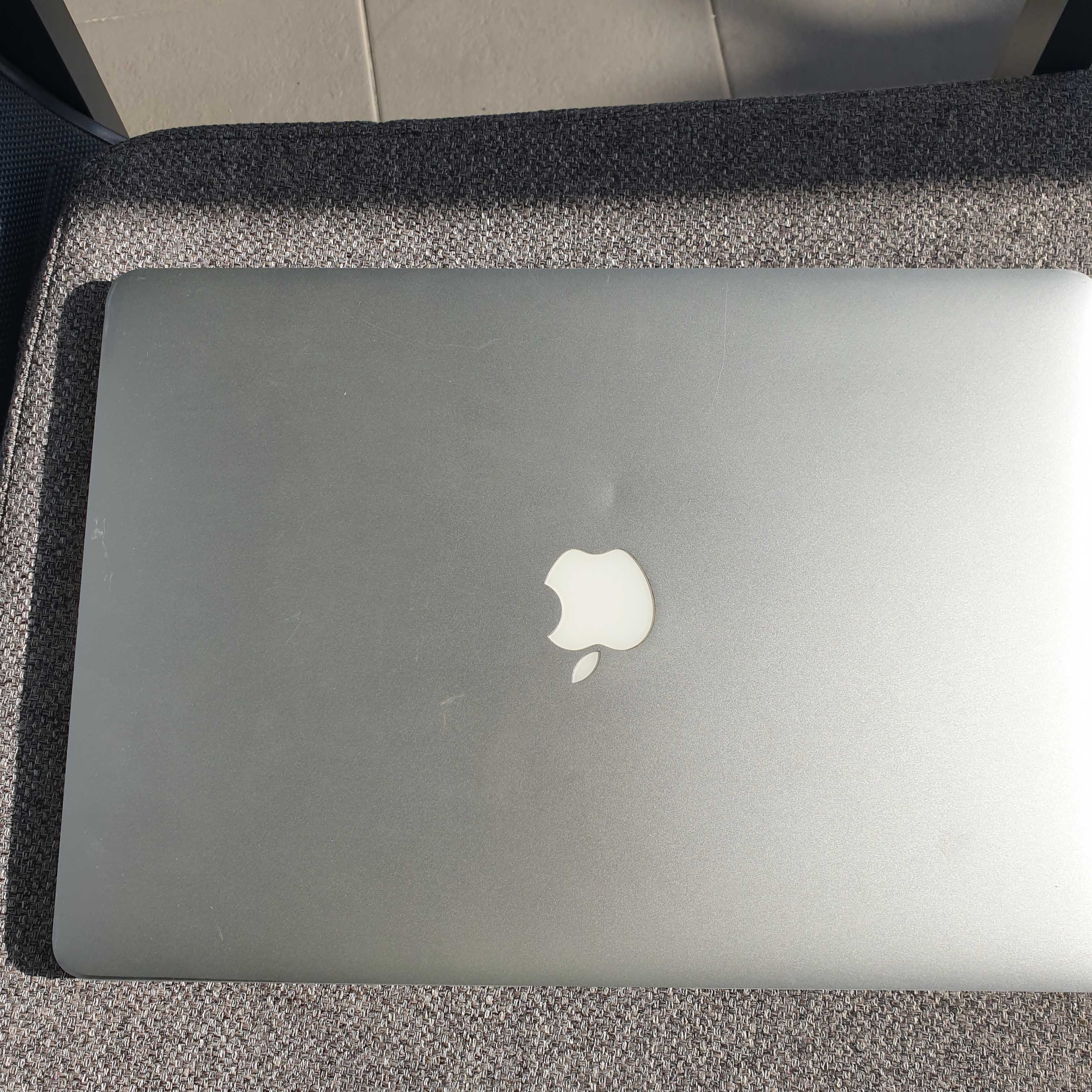 carcaça com teclado MacBook Pro 15" A1398, rest peças sob cons