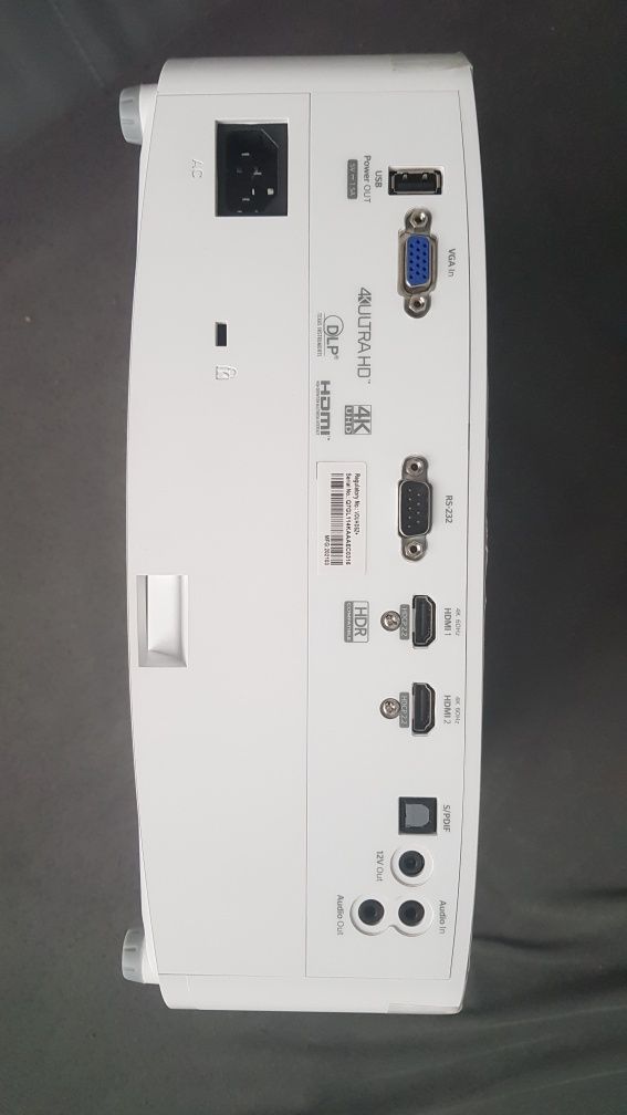 OKAZJA! Projektor Optoma UHD35 jak Nowy (NIE jest to wersja UHD 35x)