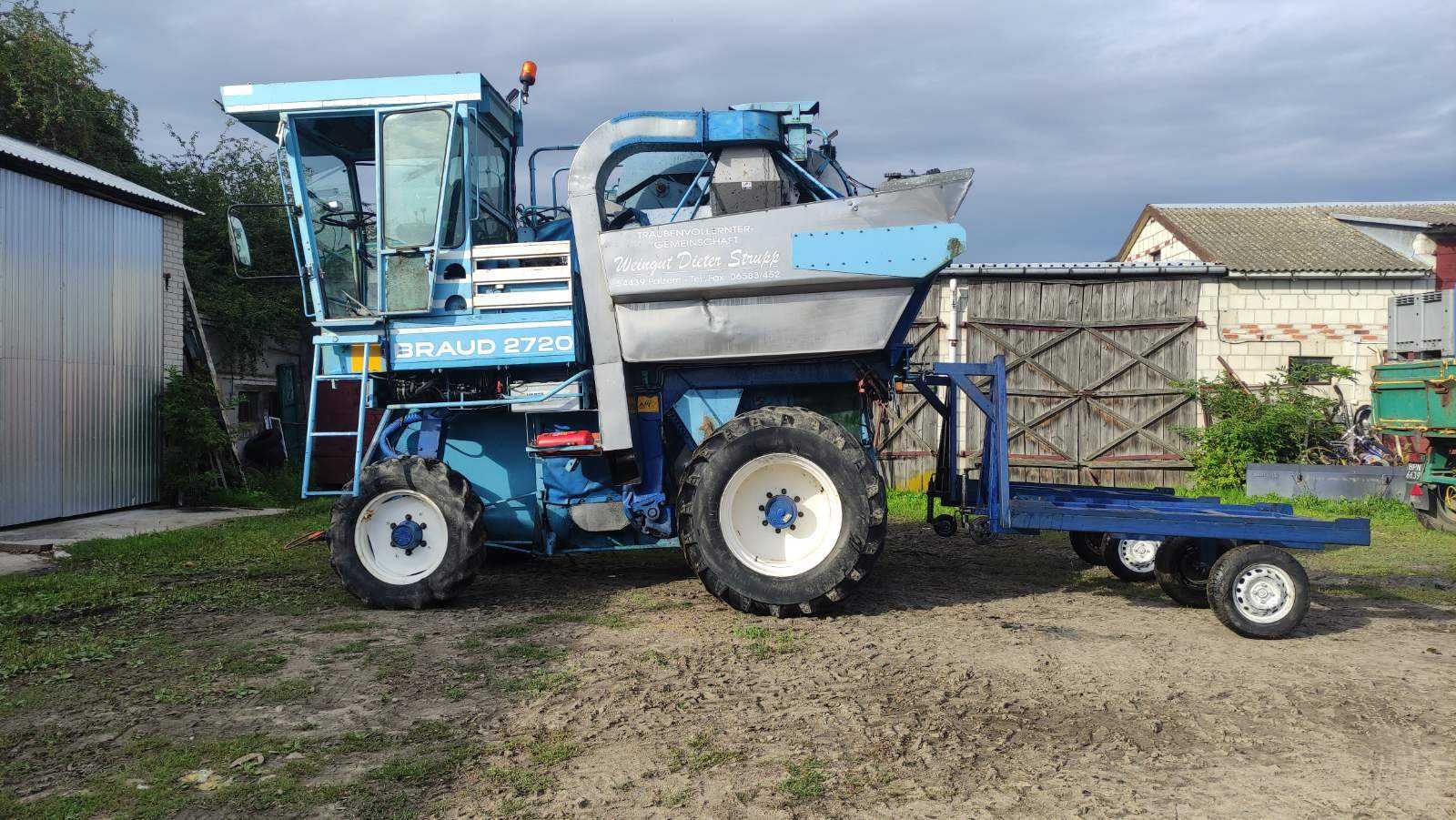 New Holland Braud 2720 Kombajn do zbioru aronii porzeczki