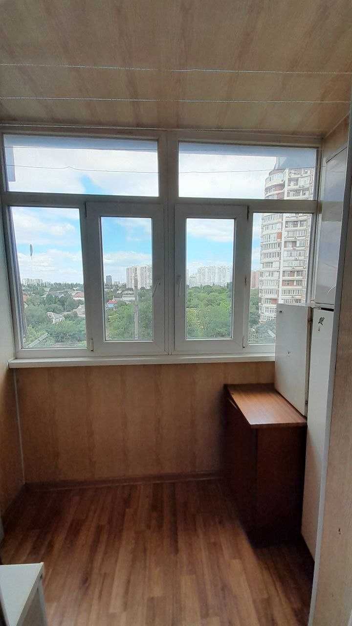 Продам 3х комн. квартиру Инглези/Ак. Королева