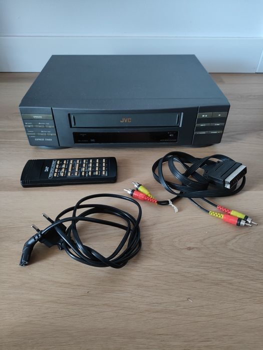 Magnetowid JVC HR-J1200A sprawny