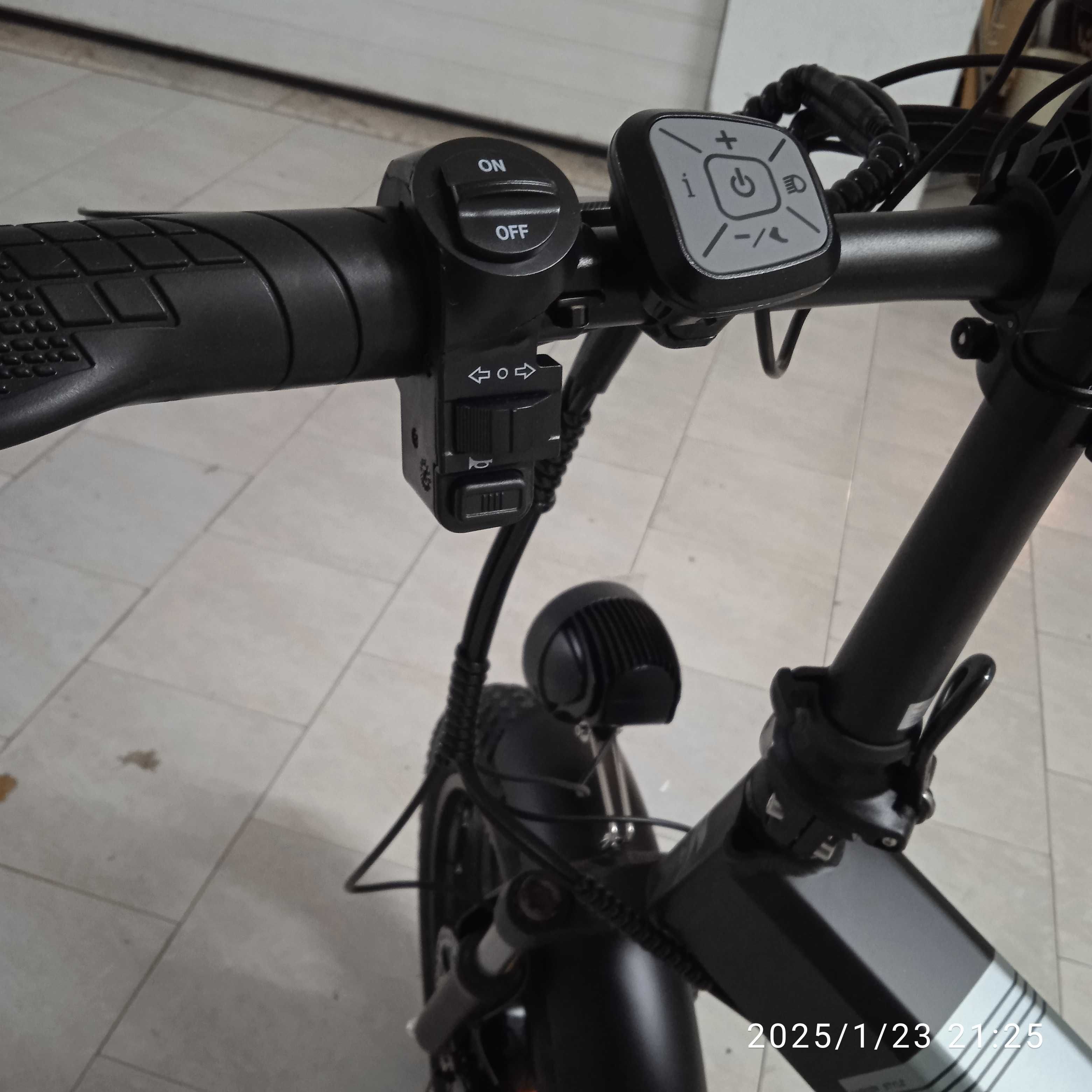 Bicicleta elétrica Nova, 2 motores, 2000 W, 23 Ah. 0 Km.