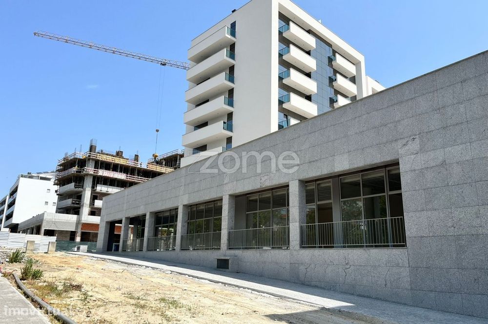 Apartamento Cobertura Duplex T2+1 Com Terraço - Junto Palácio do Ge...