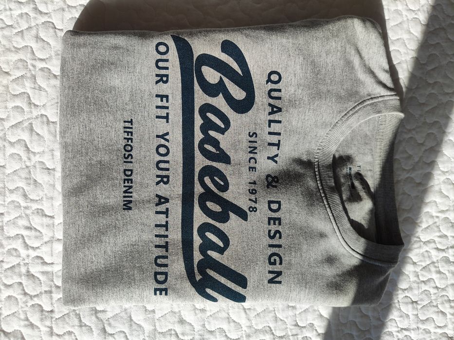 Camisola desportiva