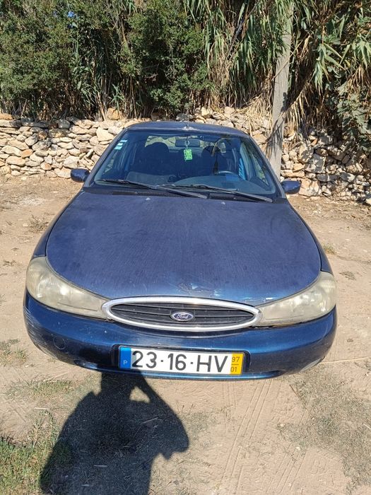 Ford Mondeo ghia 1.8 td