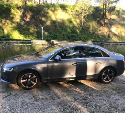 vendo audi A4 2.0 tdi