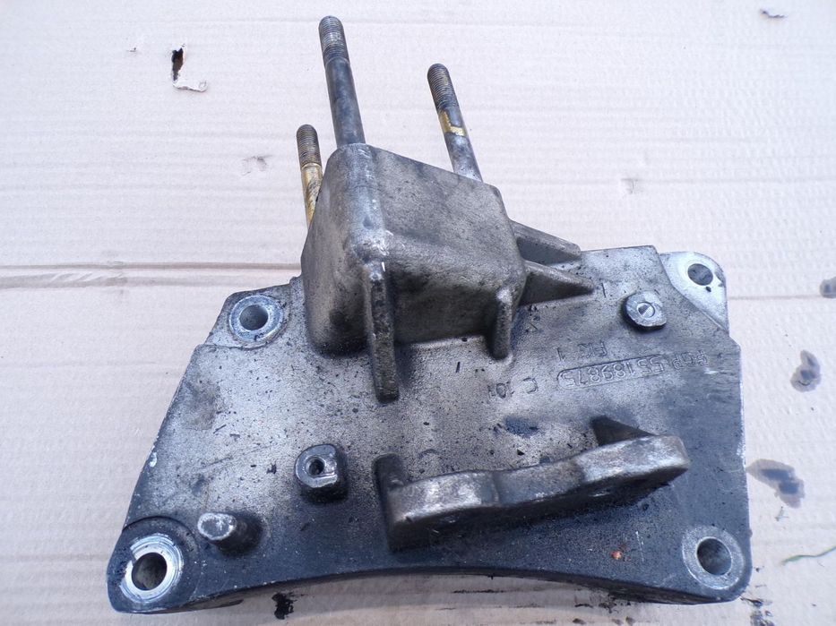 ŁAPA SILNIKA FIAT DOBLO LANCIA YPSILON Y 1.3 MJTD 55189875